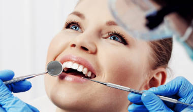 Zahnpasta gegen Zahnstein – gibt es das?